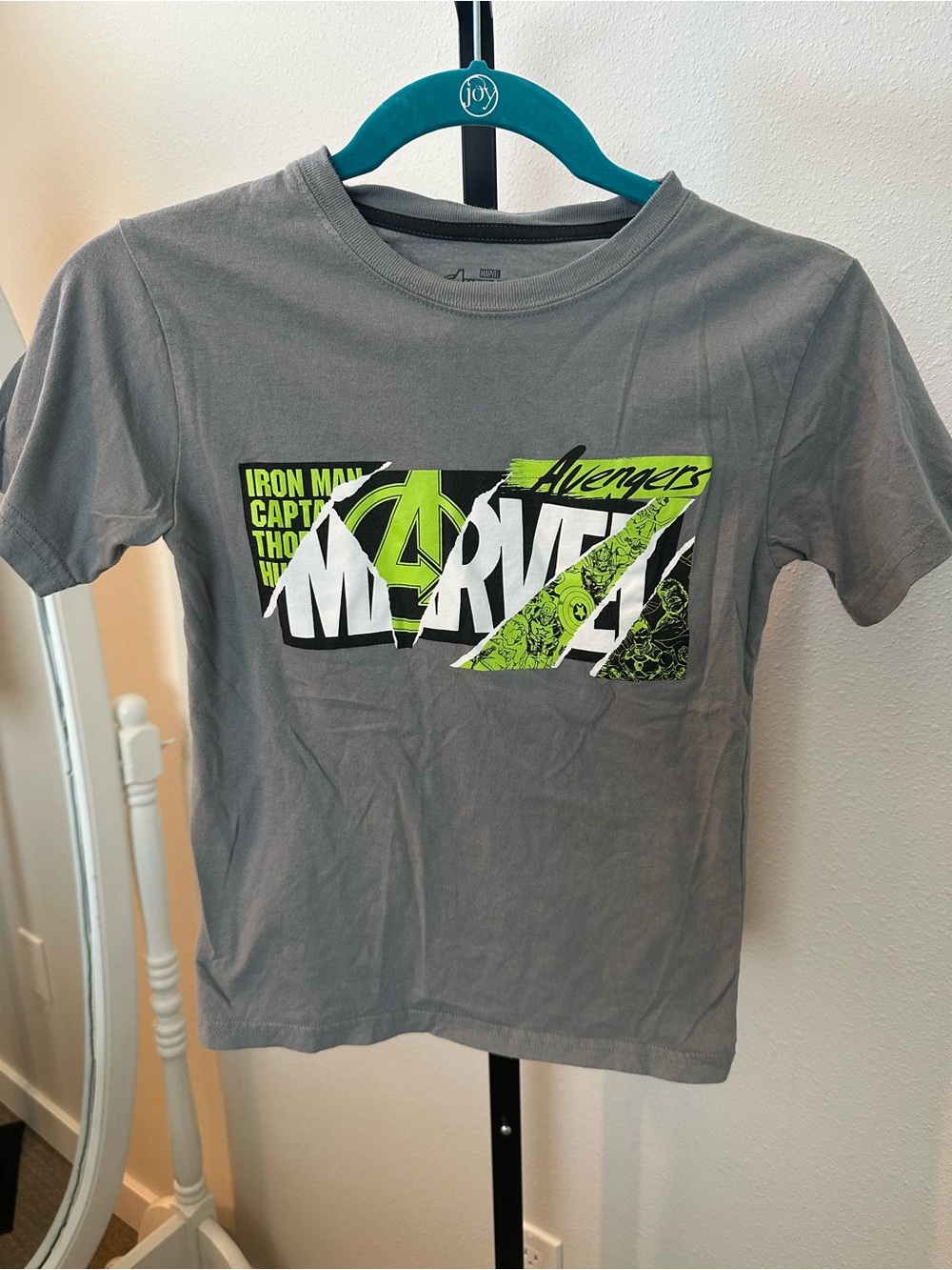 Marvel Gray T‑Shirt with Neon Green Avengers Graphic